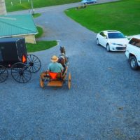 アーミッシュは車に “乗る” けど、決して車を “持たない” 。なぜ？